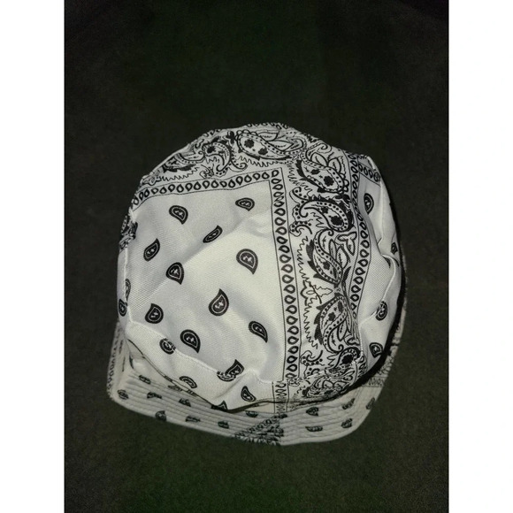 Women's Bucket Hat Botanical Cashew Reversible Paisley Cap (AH) - Picture 2 of 4
